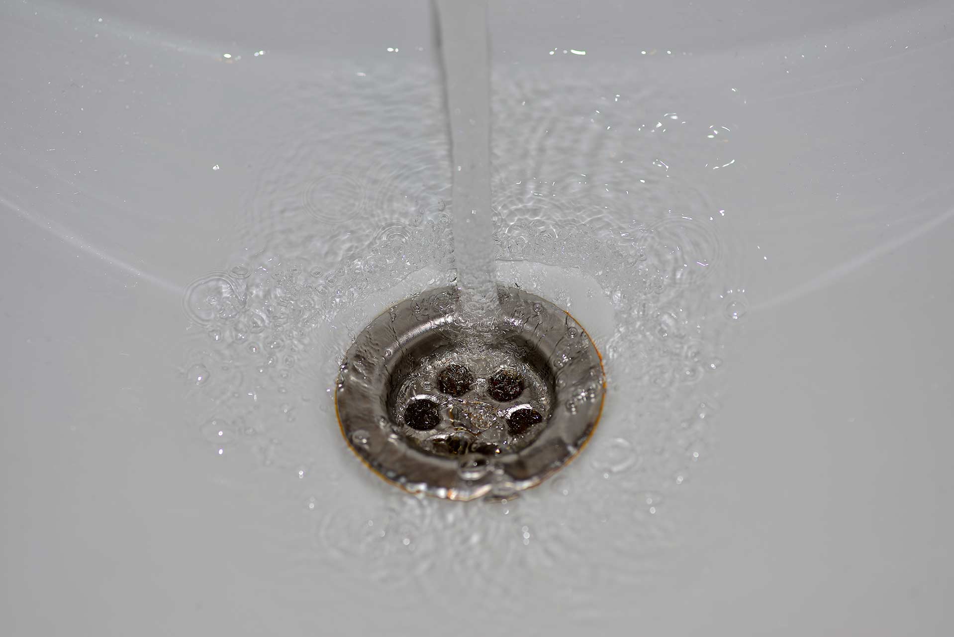A2B Drains provides services to unblock blocked sinks and drains for properties in Nottingham.